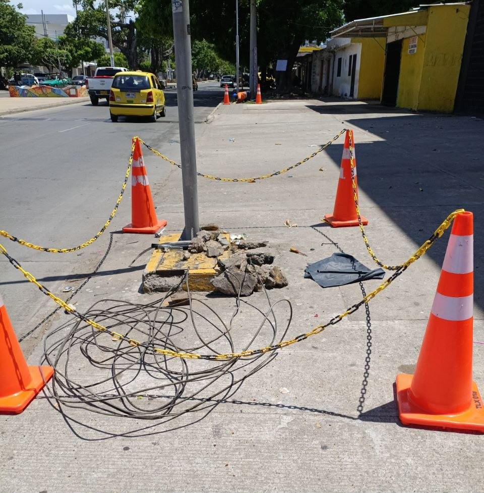 ESTIV anuncia conexiones ilegales estarían causando apagones en la avenida Simón Bolívar ESTIV anuncia conexiones ilegales estarían causando apagones en la avenida Simón Bolívar | RTA Noticias