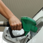 Gobierno congela gasolina y ACPM en Colombia durante septiembre Gobierno alza gasolina