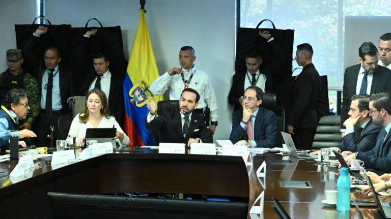 Gobierno activa respuesta nacional tras sismo de 7,4 que sacudió a Colombia Sismo magnitud 7.4 en Colombia