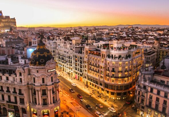 Viajar a España desde Colombia en 2026