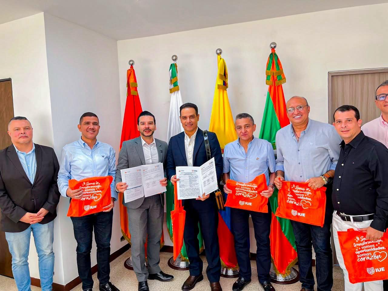 Comfacesar y la IUE impulsan acceso a educación superior Comfacesar