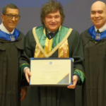 Presidente de argentina, Javier Milei recibe doctorado Honoris Causa en Cali javier milei.