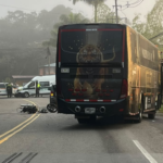 Accidente de tránsito con el bus de Martín Elias Jr deja dos muertos en la vía Puente Nacional-Barbosa accidente