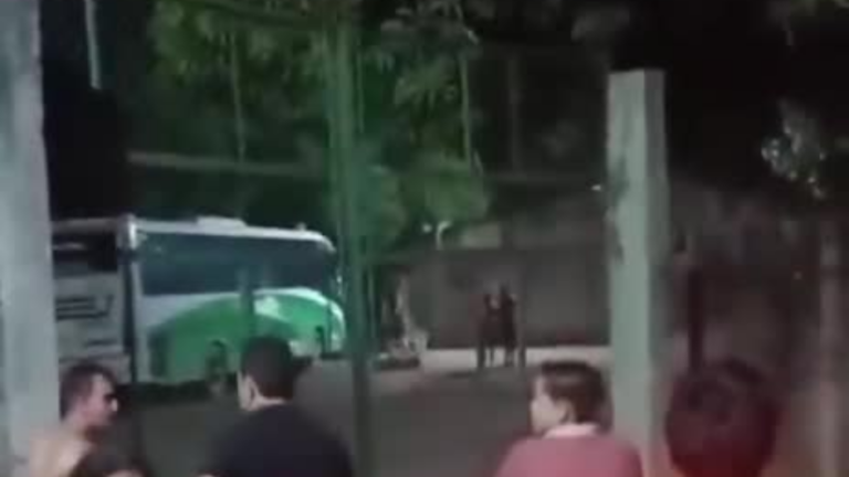 Atacan con artefactos artesanales un bus al servicio de Drummond en Curumaní Drummond