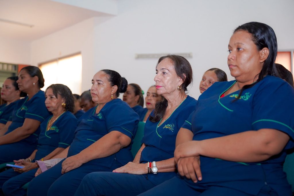 Mujeres de servicios generales de la upc recibieron certificación en aseo y belleza Mujeres de servicios generales de la upc recibieron certificación en aseo y belleza | RTA Noticias