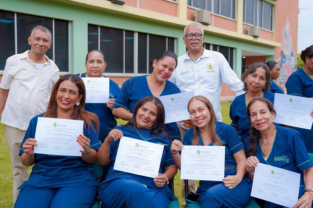 Mujeres de servicios generales de la upc recibieron certificación en aseo y belleza Mujeres de servicios generales de la upc recibieron certificación en aseo y belleza | RTA Noticias