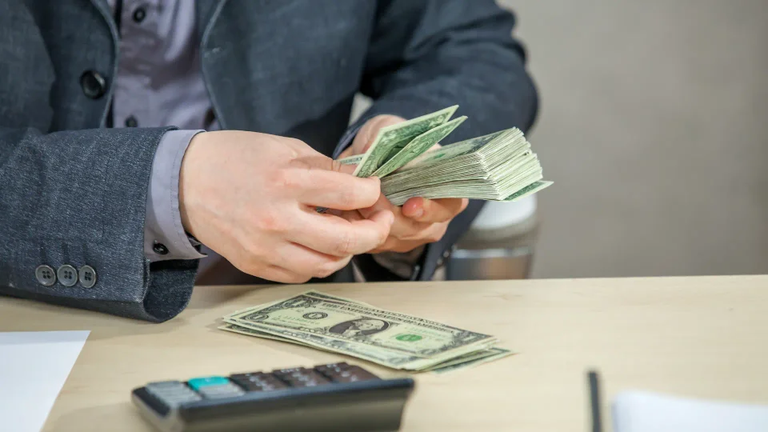 ¿Es buen momento para invertir? Esto significa el dólar en mínimos desde 2019 dólar