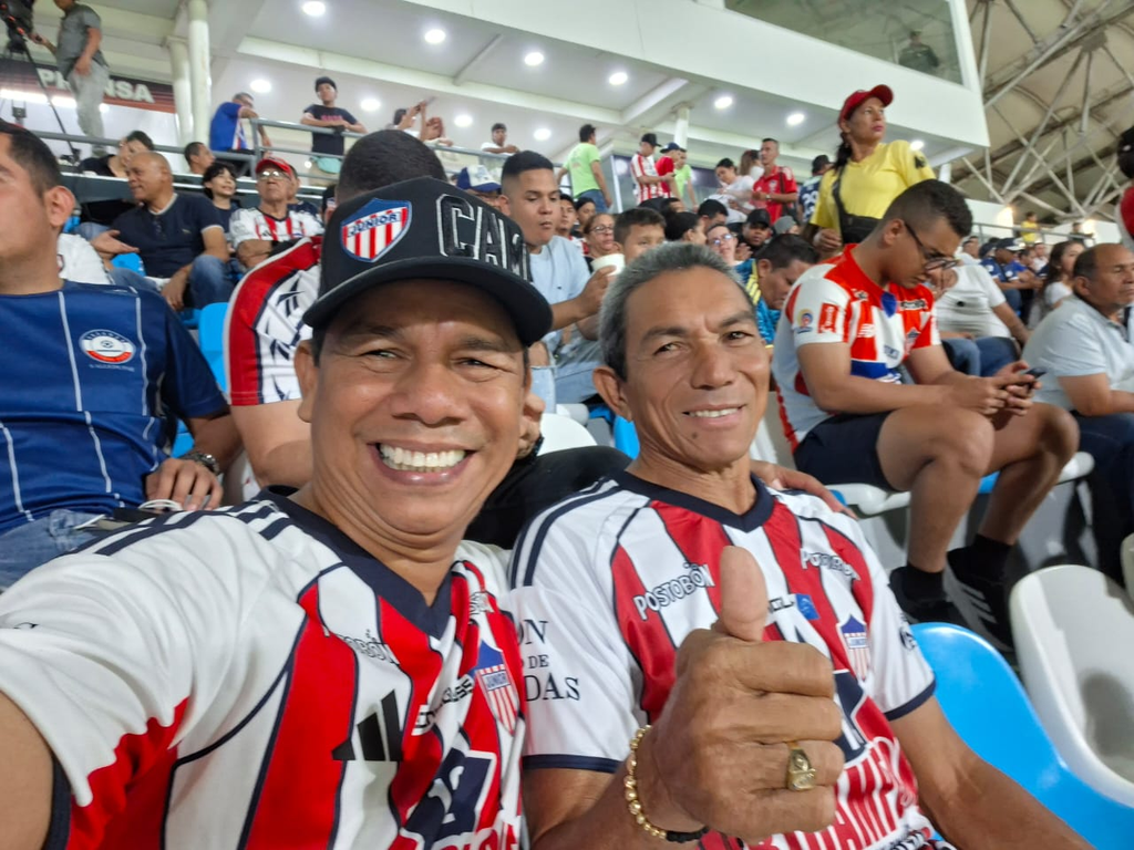 Dorly Castro, el pastor que lleva a Jesús en el corazón y al junior en el alma Dorly Castro, el pastor que lleva a Jesús en el corazón y al junior en el alma | RTA Noticias